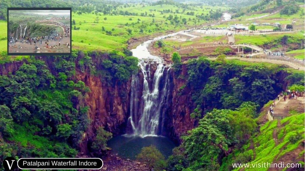 Indore Ke Aas Paas Ghumne Ki Jagah - Patalpani Waterfall 